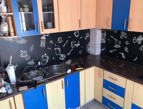 Bajo Alacena Black Kitchen